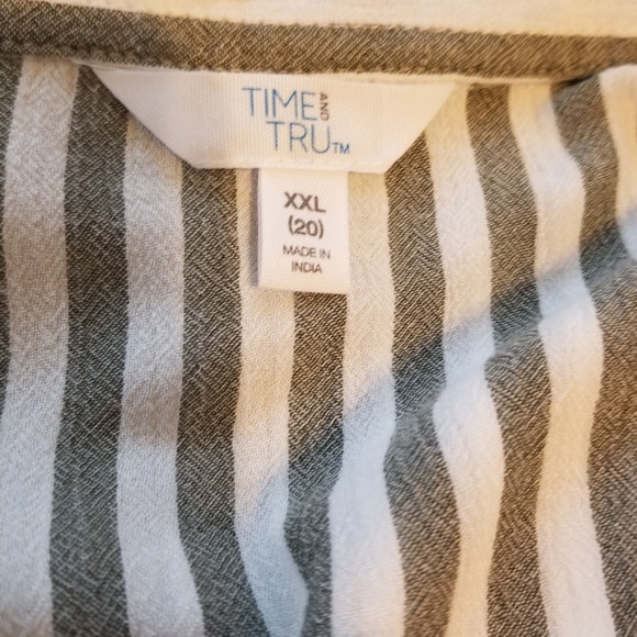 Time and true, XXL, green and white, button up, - Picture 3 of 3
